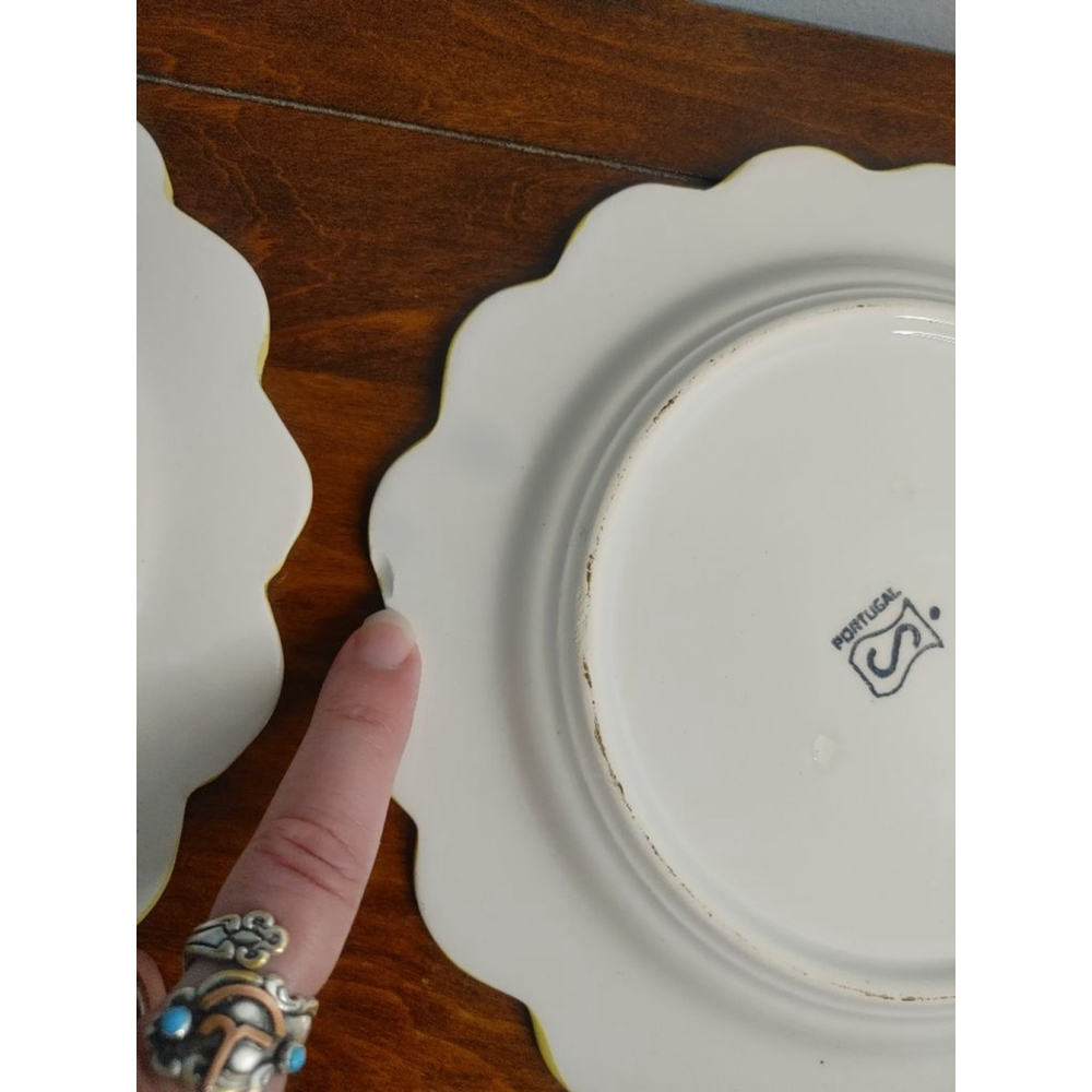 Vintage SECLA Portugal hand-painted 8" scalloped floral ceramic dessert plates - Picture 7 of 9